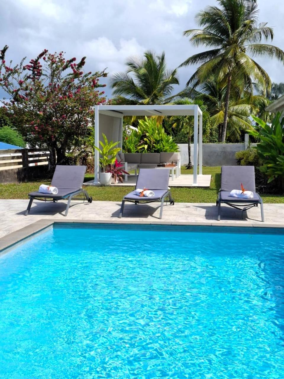 Villa Oneway, Piscine Privee, Classee 3 Etoiles Sainte-Rose Exterior photo